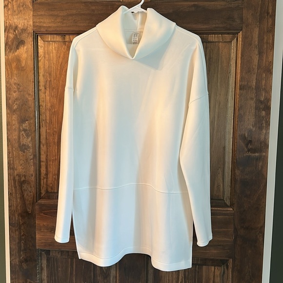 SPANX AirEssentials Turtleneck Tunic powder white large - Picture 2 of 6